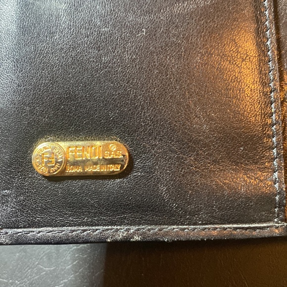 ❤️Vintage Fendi Wallet❤️ - Picture 9 of 9